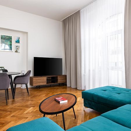 Stay2Gether City Buzz Apt - O2 Arena - Sleeps 6 Prague Luaran gambar